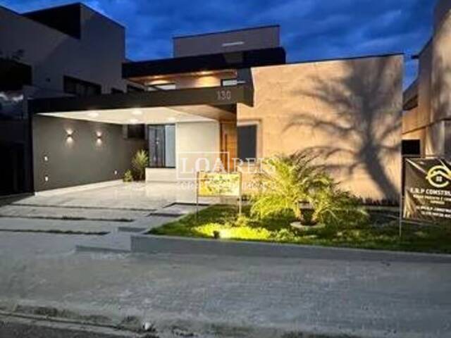 #135 - Casa em condomínio para Venda em Caçapava - SP - 1