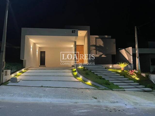 #CA139 - Casa em condomínio para Venda em Caçapava - SP - 2