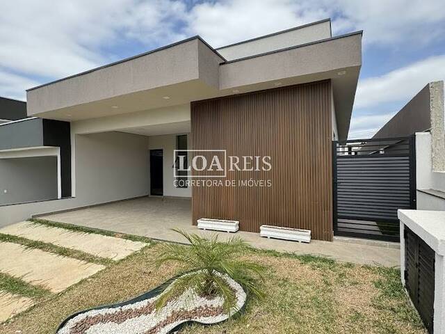 Venda em Condomínio Malibu - Caçapava