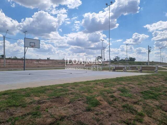 Área para Venda em São José dos Campos - 4