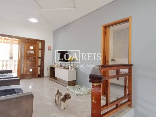 Casa para Venda em São José dos Campos - 4
