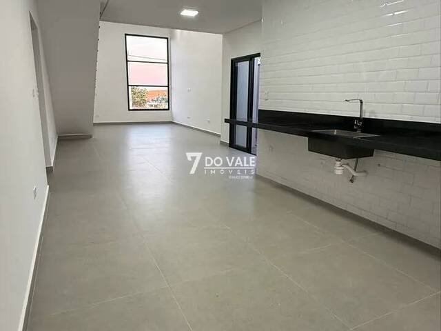 Casa em condomínio para Venda em Caçapava - 2