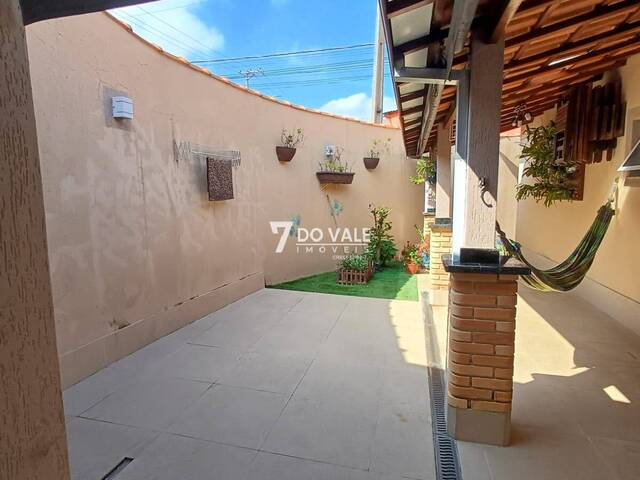 Casa para Venda em Jacareí - 3