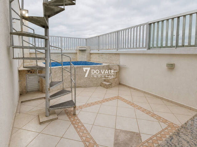 Triplex para Venda em São José dos Campos - 4