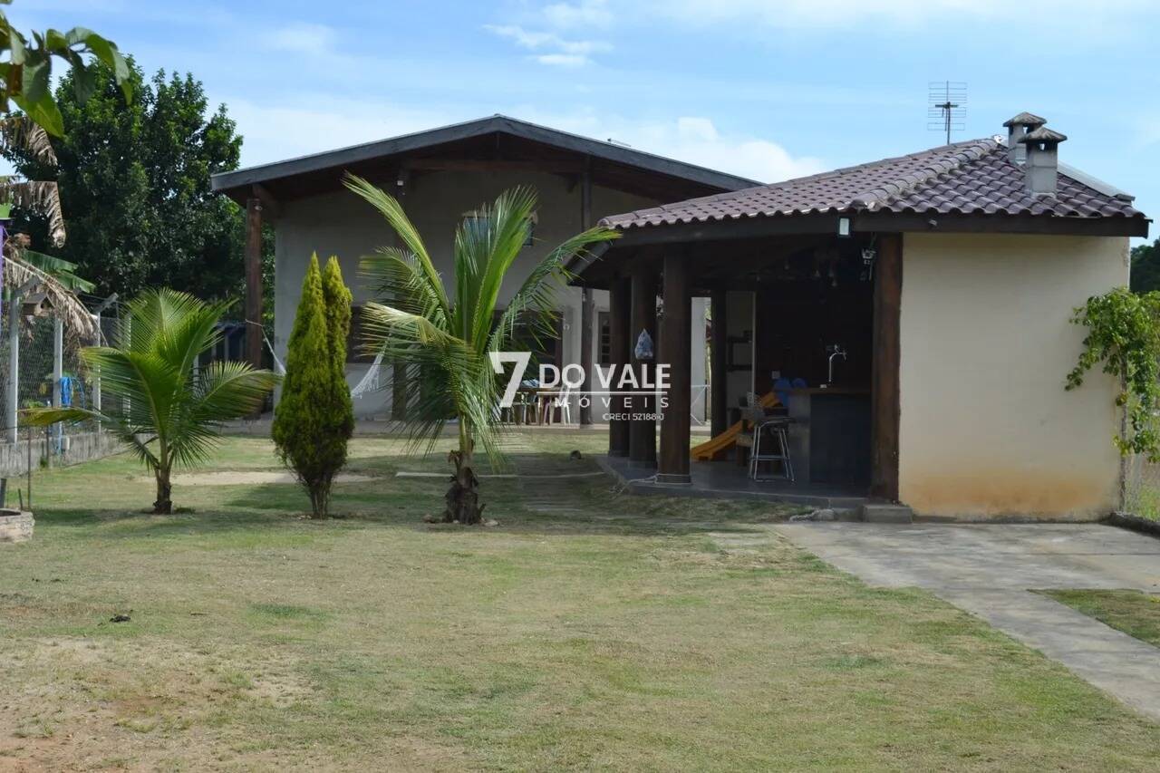 Sítio, 3 quartos, 1055 m² - Foto 2