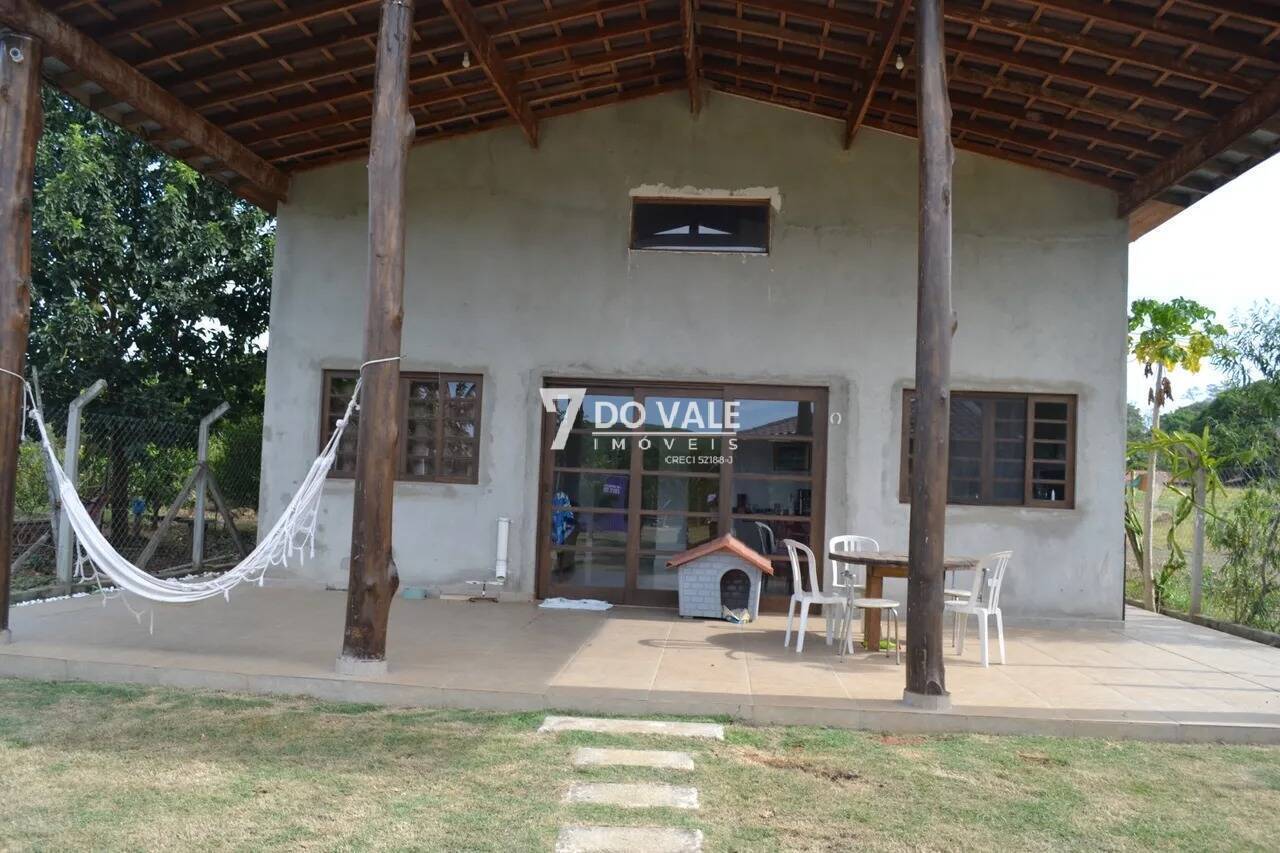 Sítio, 3 quartos, 1055 m² - Foto 1